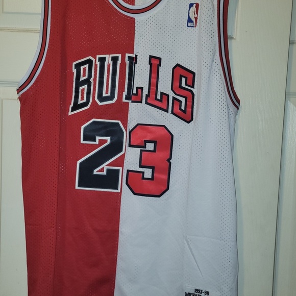 ❤️🖤Michael Jordan Bulls Split Throwback - Picture 2 of 2